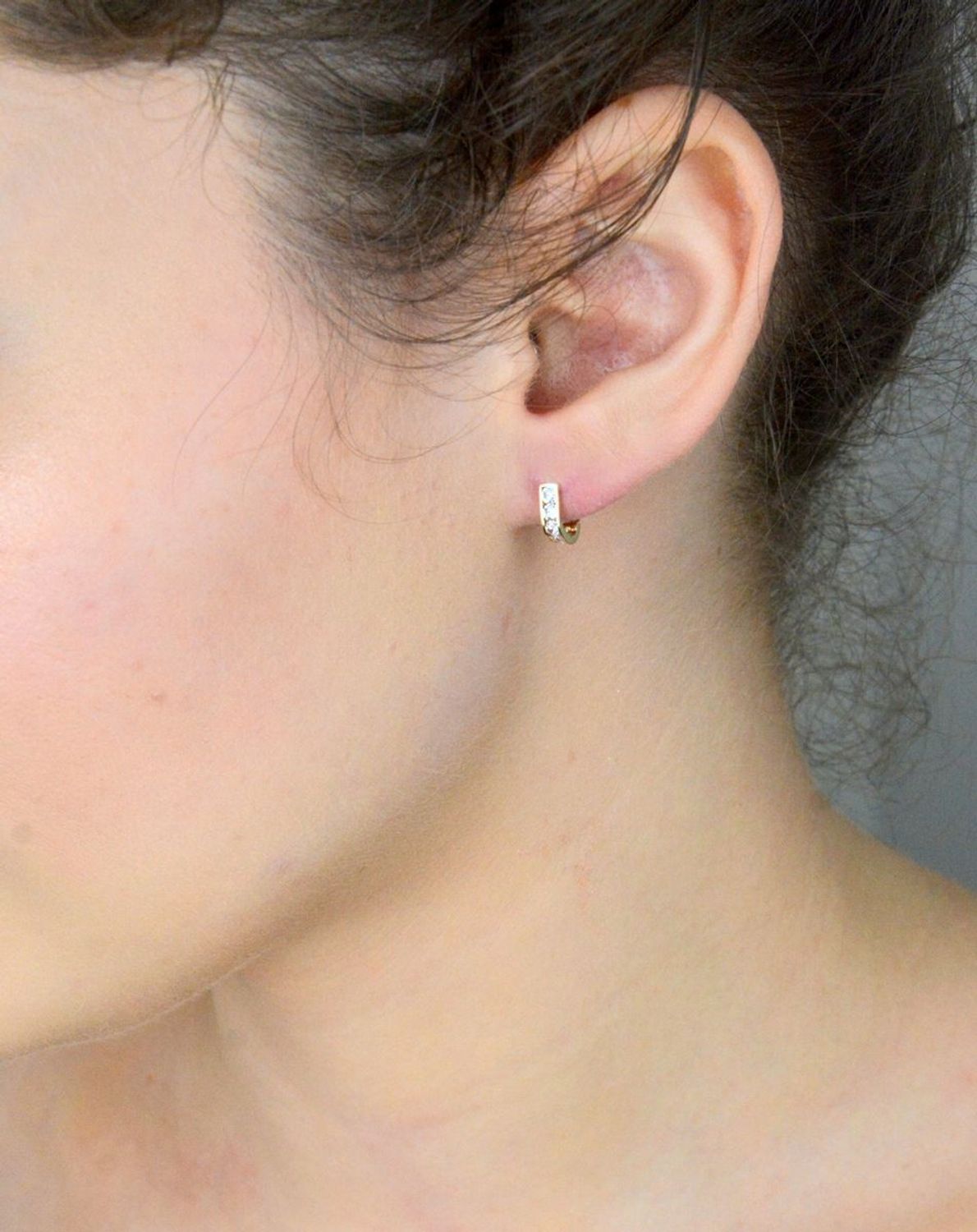 Złote kolczyki dla dziewczynki KL 1 375. Piękne, złote kolczyki dla dziewczynki wykonane z wysokiej jakości złota próby 375.jpg